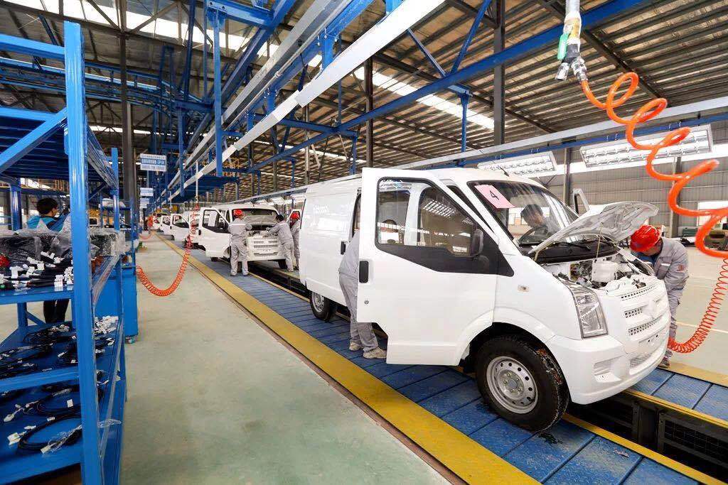 江西新能源汽車產(chǎn)業(yè)再添新軍，智能制造引領(lǐng)綠色出行新未來(lái)